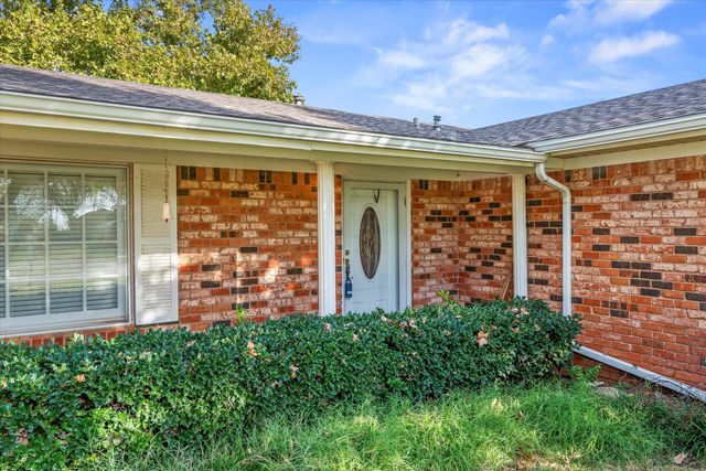 909 S Hockley Avenue, Sundown, TX 79372