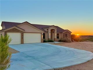 3211 Summit Drive, Kingman, AZ 86401