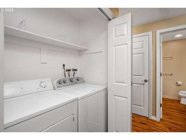 44 EAGLE CREST Dr 38, Lake Oswego, OR 97035