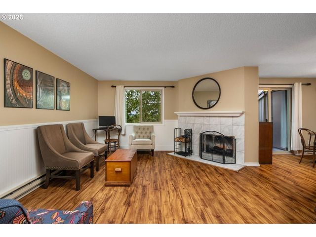 44 EAGLE CREST Dr 38, Lake Oswego, OR 97035