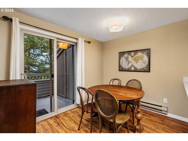44 EAGLE CREST Dr 38, Lake Oswego, OR 97035