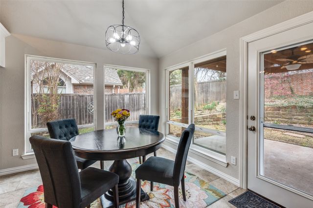 2114 Oakcrest Court, Corinth, TX 76210