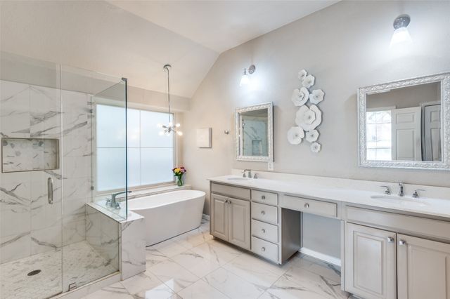 2114 Oakcrest Court, Corinth, TX 76210