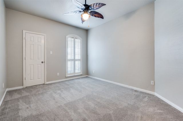 2114 Oakcrest Court, Corinth, TX 76210