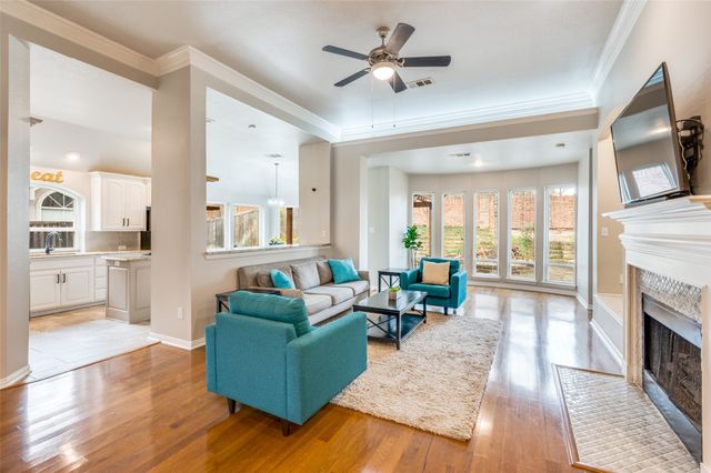 2114 Oakcrest Court, Corinth, TX 76210