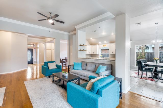 2114 Oakcrest Court, Corinth, TX 76210