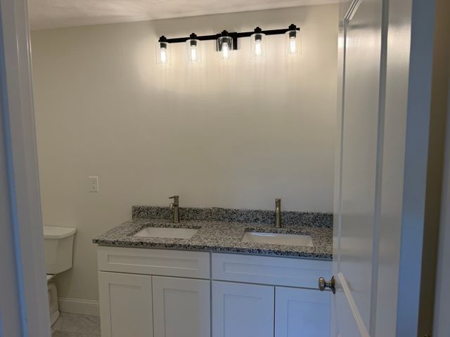44 Dean St. 215, Taunton, MA 02780