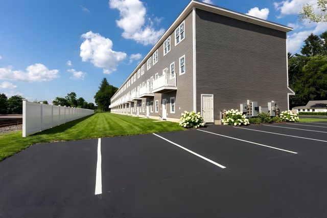 44 Dean St. 215, Taunton, MA 02780