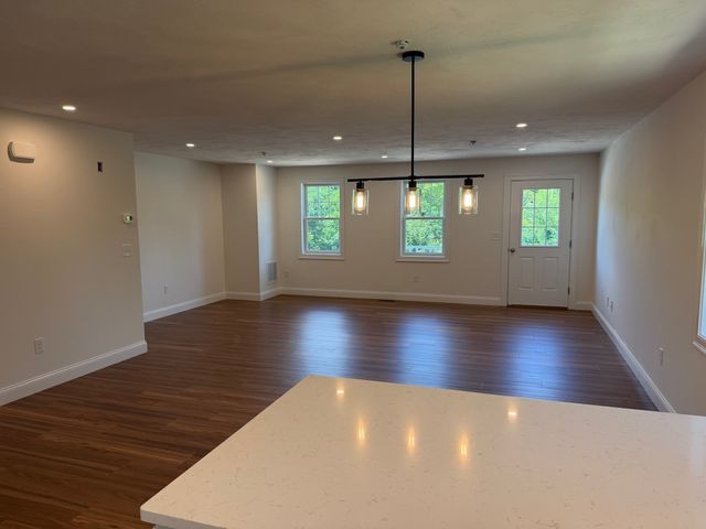 44 Dean St. 215, Taunton, MA 02780