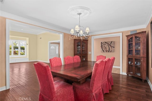 23051 Oxnard Street, Woodland Hills, CA 91367