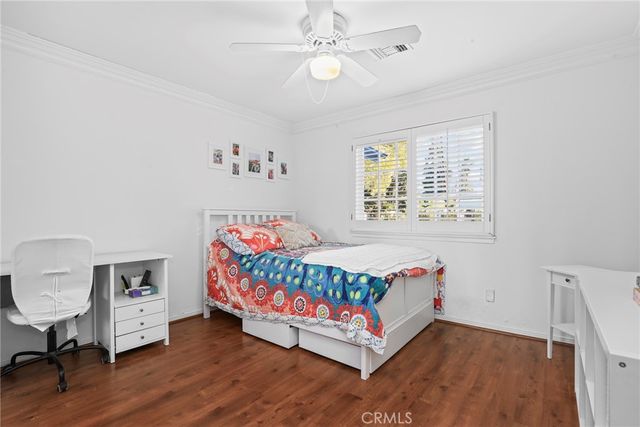 23051 Oxnard Street, Woodland Hills, CA 91367