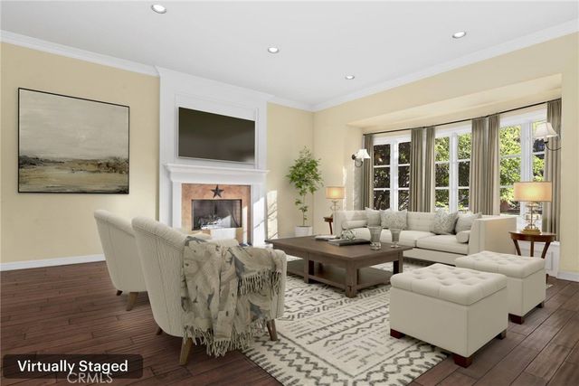 23051 Oxnard Street, Woodland Hills, CA 91367