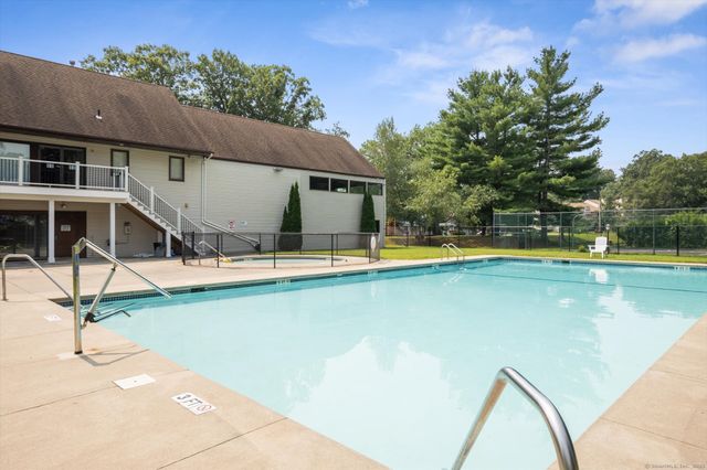 123 Cottonwood Road 123, Newington, CT 06111