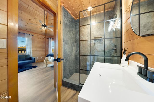 2081 Kerr Road, Sevierville, TN 37876