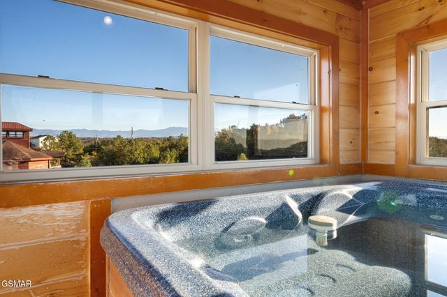 2081 Kerr Road, Sevierville, TN 37876