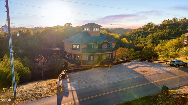 2081 Kerr Road, Sevierville, TN 37876