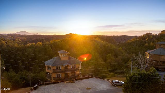 2081 Kerr Road, Sevierville, TN 37876