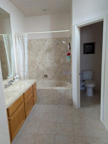 29665 Castle Creeek Ln, Escondido, CA 92026