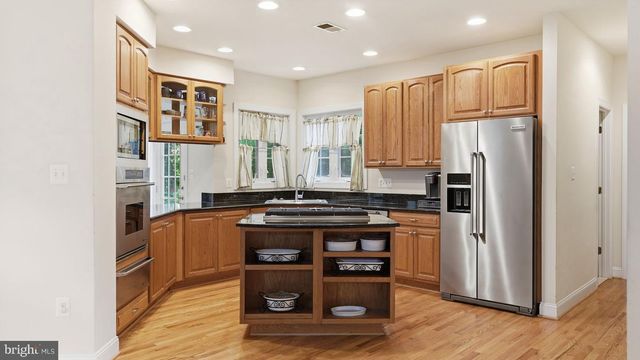 13301 DUMFRIES RD, Manassas, VA 20112