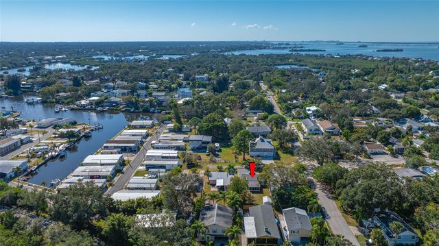 314 MARYLAND AVENUE, Crystal Beach, FL 34681