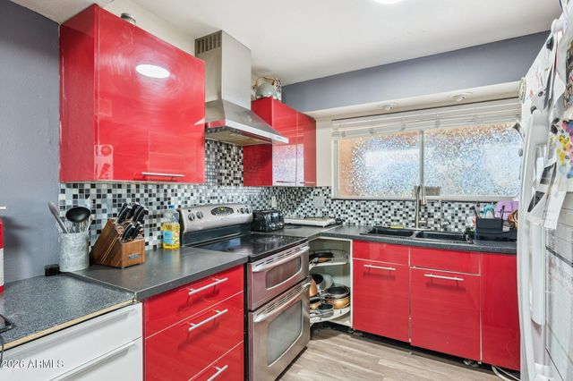 10037 N 43RD Avenue, Phoenix, AZ 85051