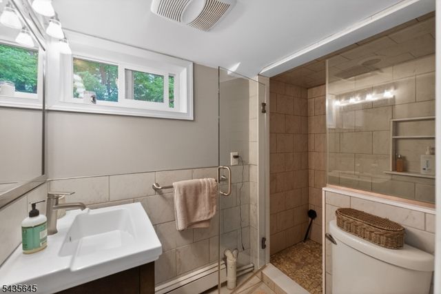 103 Asbury Rd, Independence Twp., NJ 07840