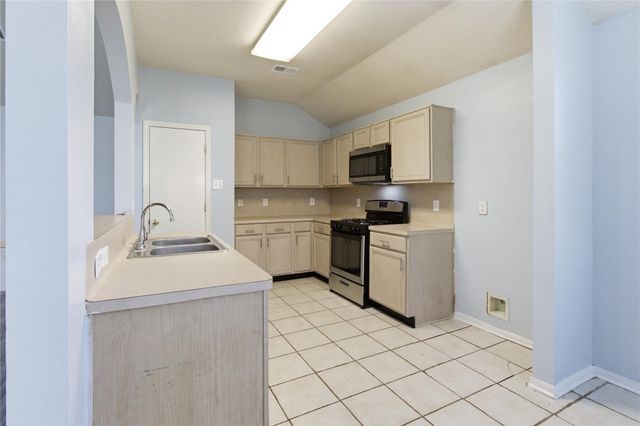 3930 Teal Run Place Court, Fresno, TX 77545