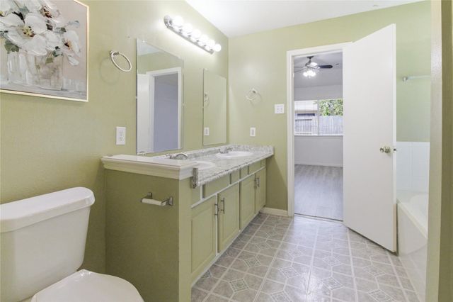 3930 Teal Run Place Court, Fresno, TX 77545