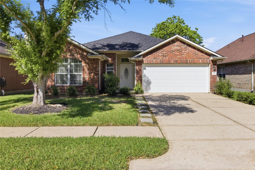 3930 Teal Run Place Court, Fresno, TX 77545