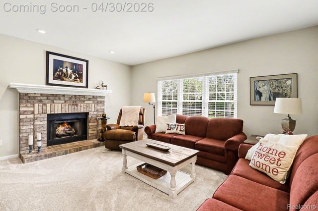 6883 Essex Court, Waterford Charter Township, MI 48327