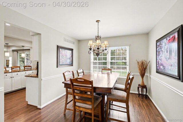 6883 Essex Court, Waterford Charter Township, MI 48327