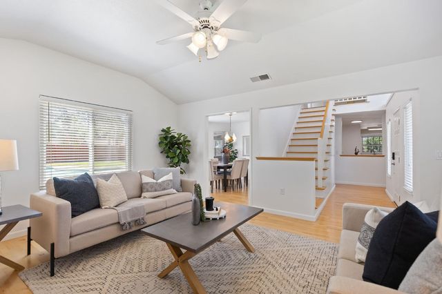 8646 Blue Jay Way, Citrus Heights, CA 95610