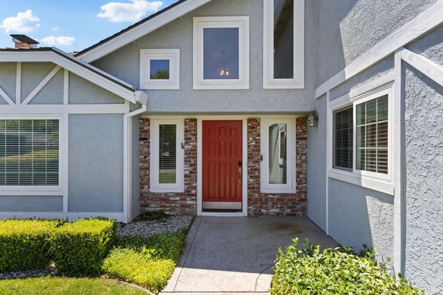 8646 Blue Jay Way, Citrus Heights, CA 95610