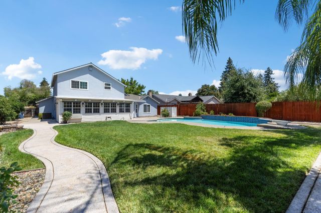 8646 Blue Jay Way, Citrus Heights, CA 95610