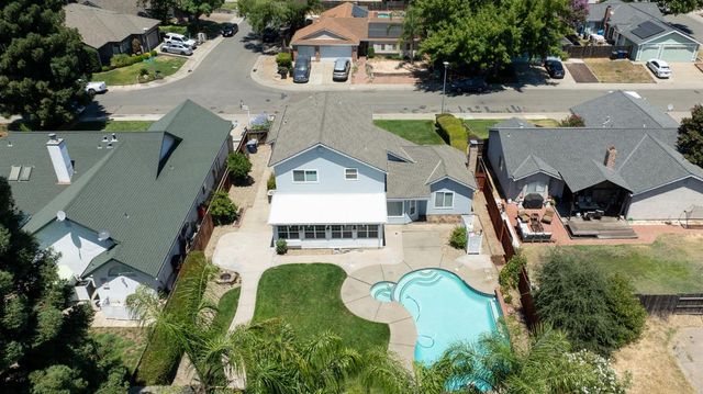 8646 Blue Jay Way, Citrus Heights, CA 95610
