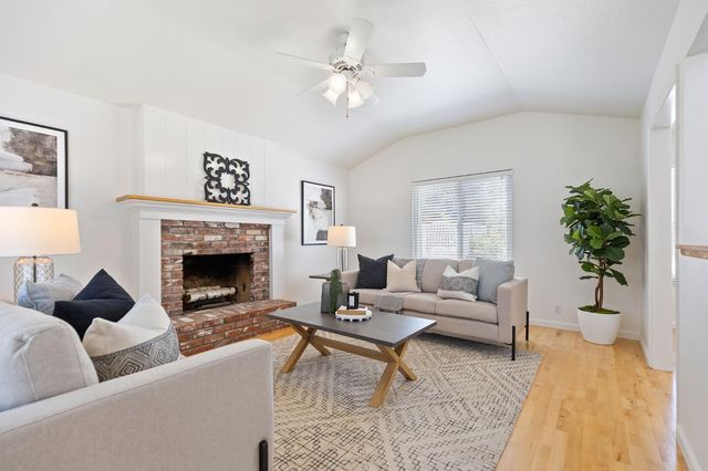 8646 Blue Jay Way, Citrus Heights, CA 95610