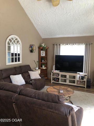 1839 W Elm Drive, Joplin, MO 64801