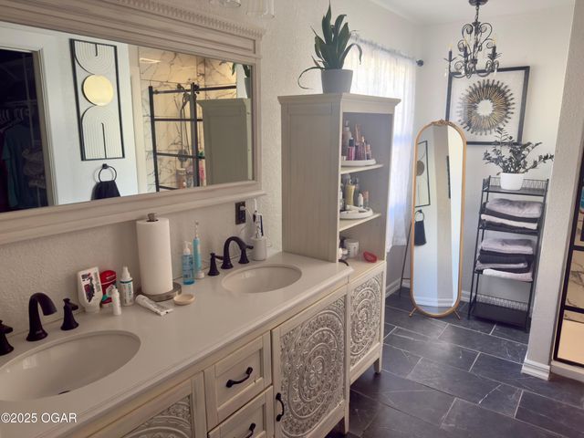 1839 W Elm Drive, Joplin, MO 64801