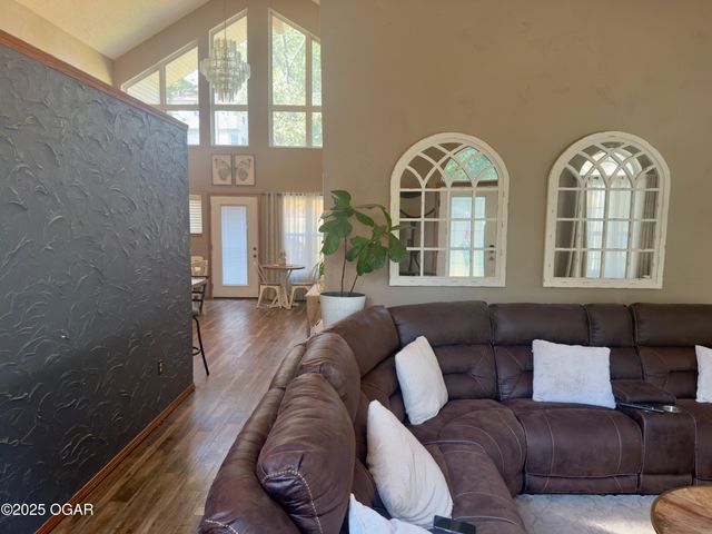 1839 W Elm Drive, Joplin, MO 64801