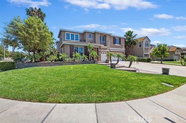 6734 Ruby Canyon, Eastvale, CA 92880