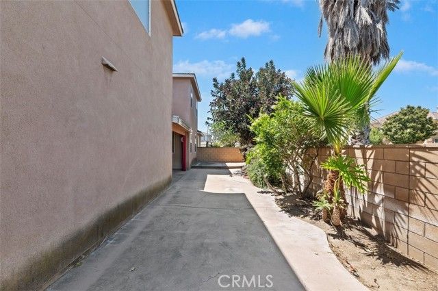 6734 Ruby Canyon, Eastvale, CA 92880