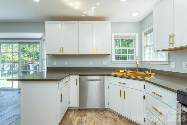 23 Westmont Drive, Asheville, NC 28806