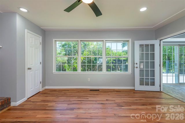 23 Westmont Drive, Asheville, NC 28806