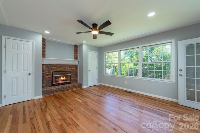 23 Westmont Drive, Asheville, NC 28806