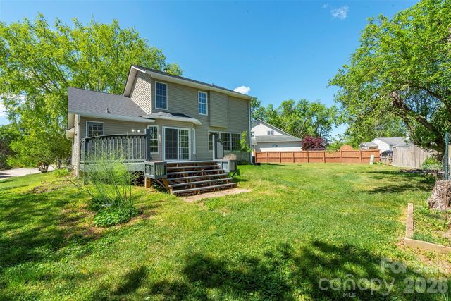 23 Westmont Drive, Asheville, NC 28806