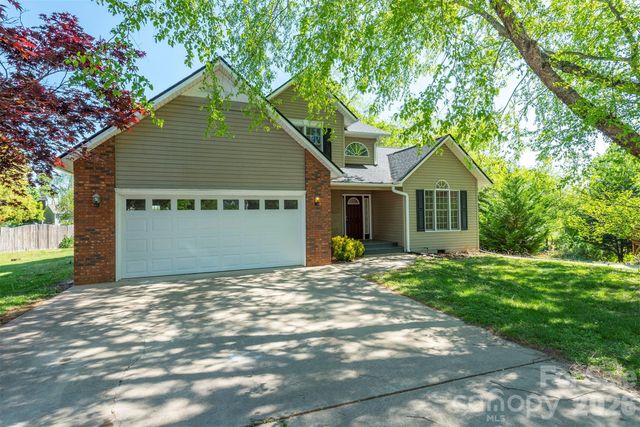 23 Westmont Drive, Asheville, NC 28806