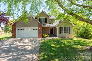 23 Westmont Drive, Asheville, NC 28806
