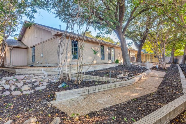 3801 Brookhaven Circle, Fort Worth, TX 76109