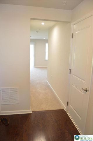 2332 Raya Way, Easton, PA 18045