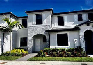 28701 SW 132nd Pl, Homestead, FL 33033